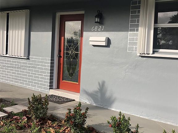 2nd image of 6821 SW 19th St