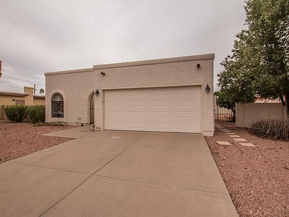 2nd image of 26441 S Saddletree Dr