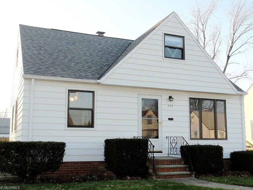1st image of 838 E 220th St