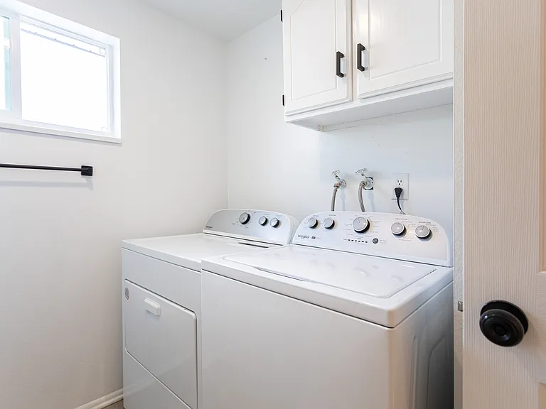 Sierra Ridge Apartments — Photo 6