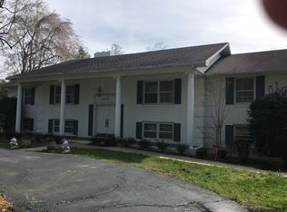 206 Brandon Rd, Hendersonville, NC 28739