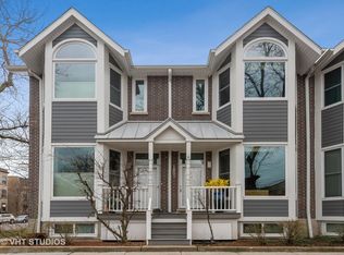 1003 W Grace St, Chicago, IL 60613