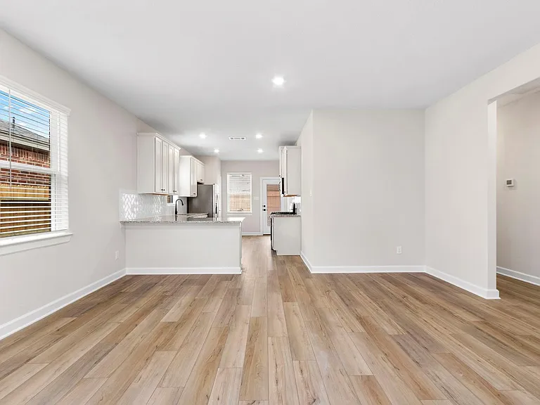 1026 Whispering Winds Dr — Photo 5