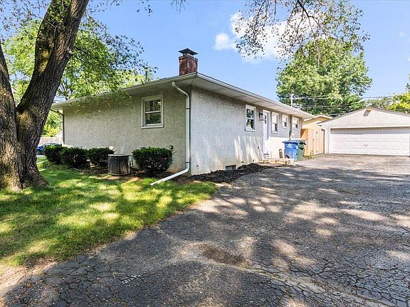3rd image of 4611 Julian Dr