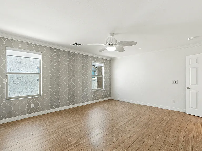 4644 E Beck Ln — Photo 18