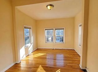 857 S 15th St #2, Newark, NJ 07108