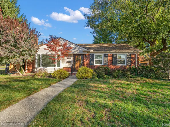 4428 N Verona Cir, Royal Oak, MI 48073
