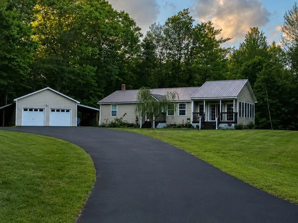 694 River Road, Leeds, ME 04263