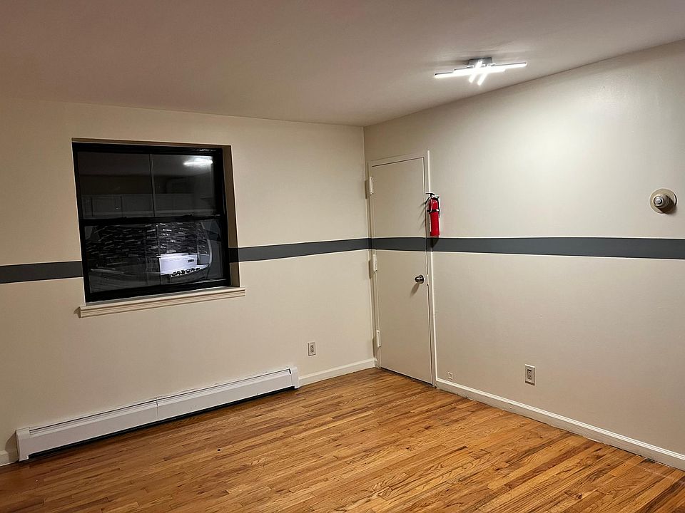 1st image of 4175 Bronxwood Ave APT 2