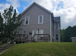 1112 12th St #2, Moline, IL 61265