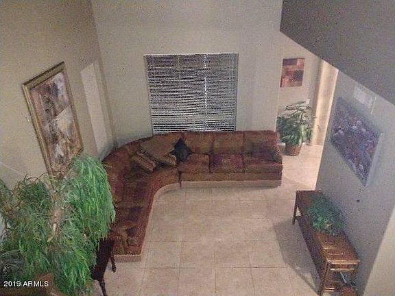 4th image of 114 E Cottonwood Ln