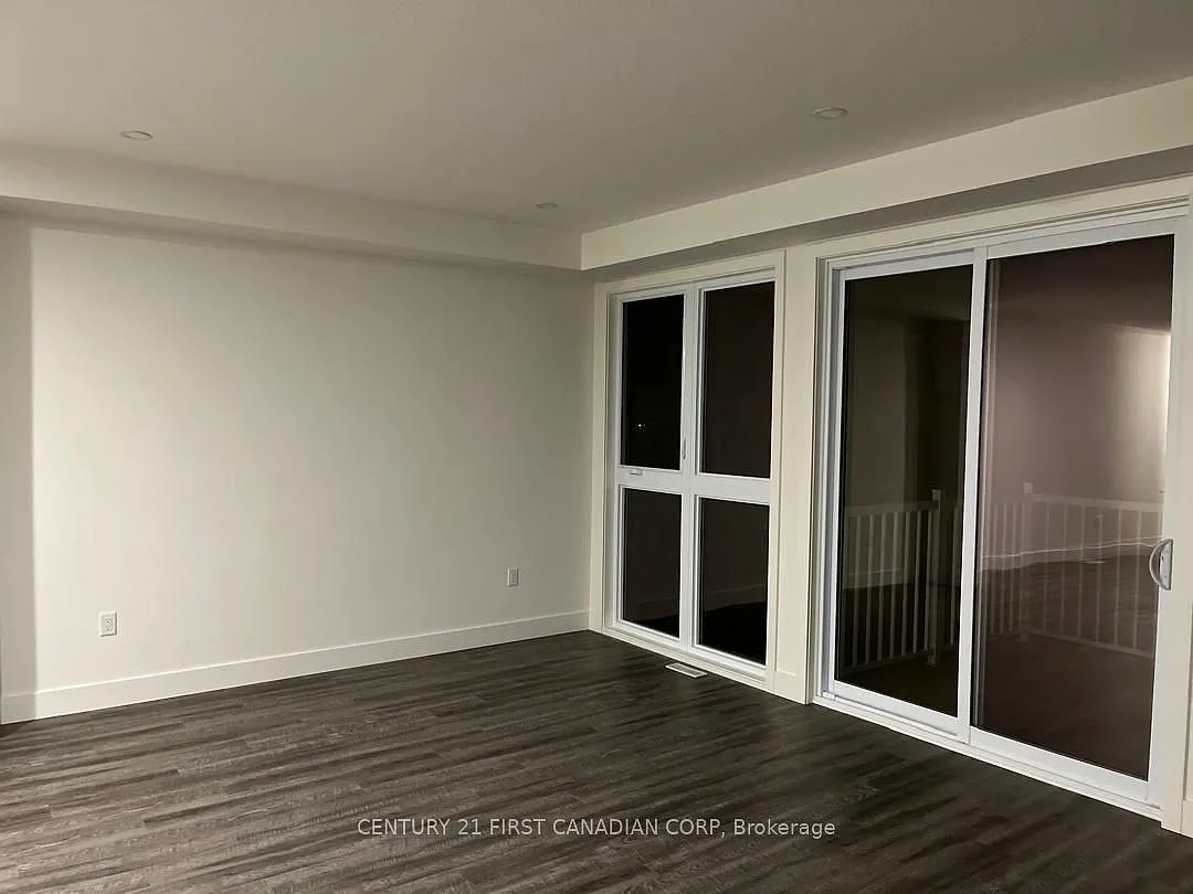 3 bed, $2,400 — Photo 4