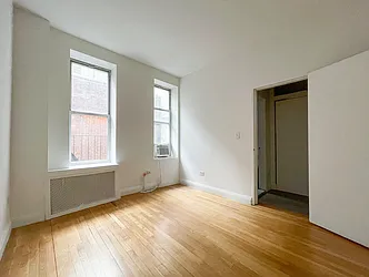 Rented by Kahen Properties