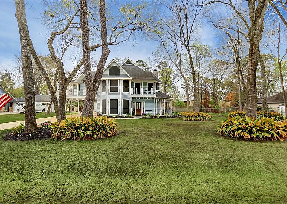 1st image of 15318 Cypress Gardens Dr