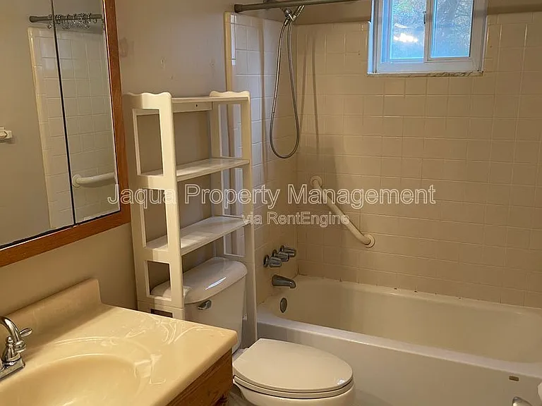 714 Garland Cir — Photo 8