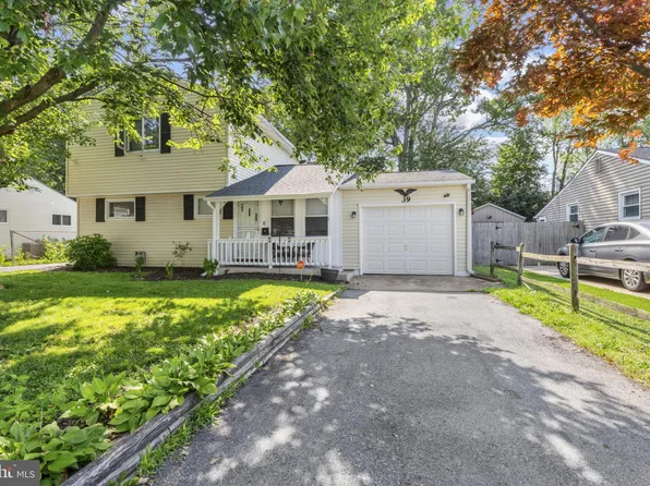 39 Roxeter Rd, New Castle, DE 19720