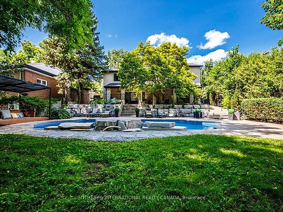 3rd image of 21 Denver Cres