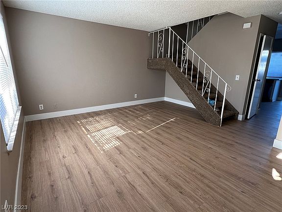 3rd image of 3913 Blackford Pl #0