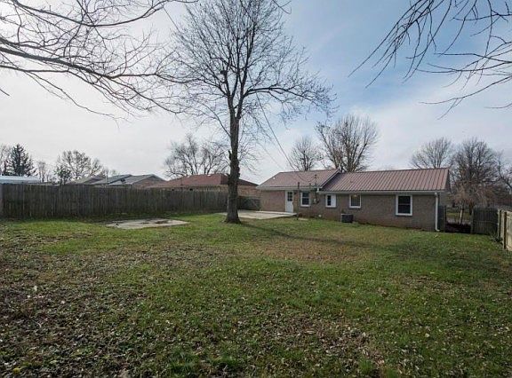 3rd image of 106 Briarwood Dr