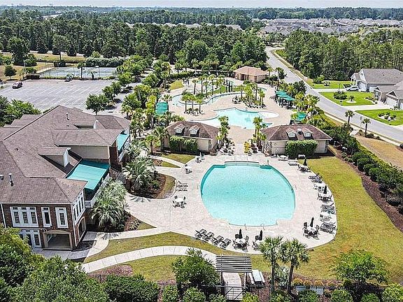 Resort Style Amenities