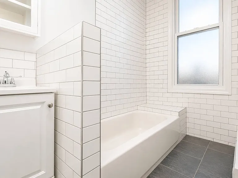 1631 Summerfield St #3R — Photo 7