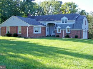 34 Gatehouse Rd, Holland, PA 18966