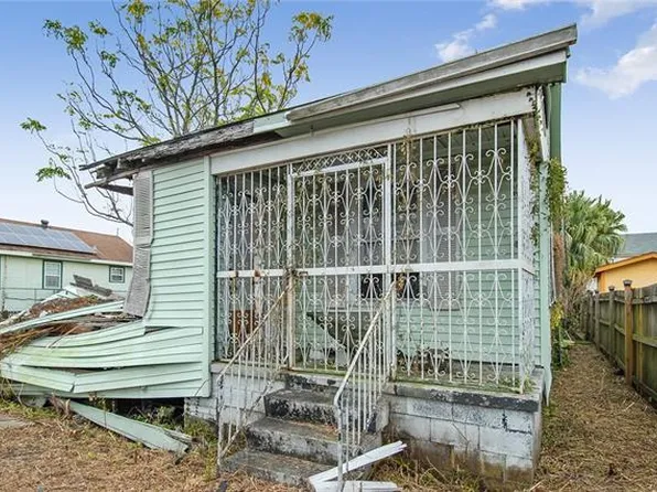 2407 Gallier St, New Orleans, LA 70117