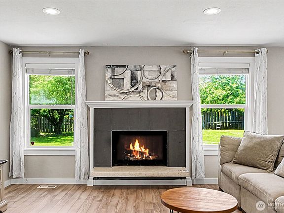3rd image of 28605 30th Avenue S