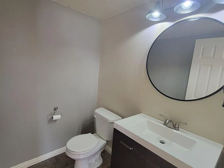 260 N Bliss Ct — Photo 7
