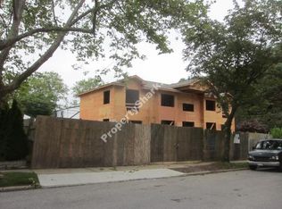 23025 58th Rd, Oakland Gardens, NY 11364