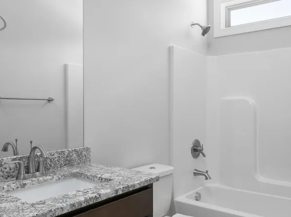 40 Snow Line Ln, Ooltewah, TN 37363
