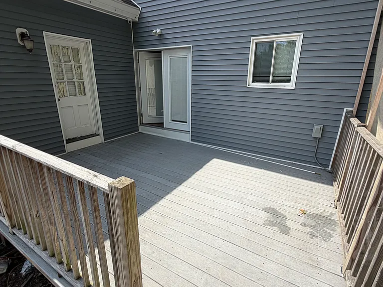 111 Fisher St — Photo 4