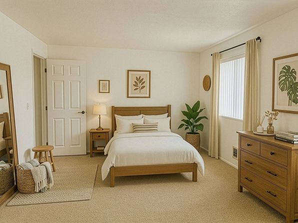 11822 1st Ave S APT 203