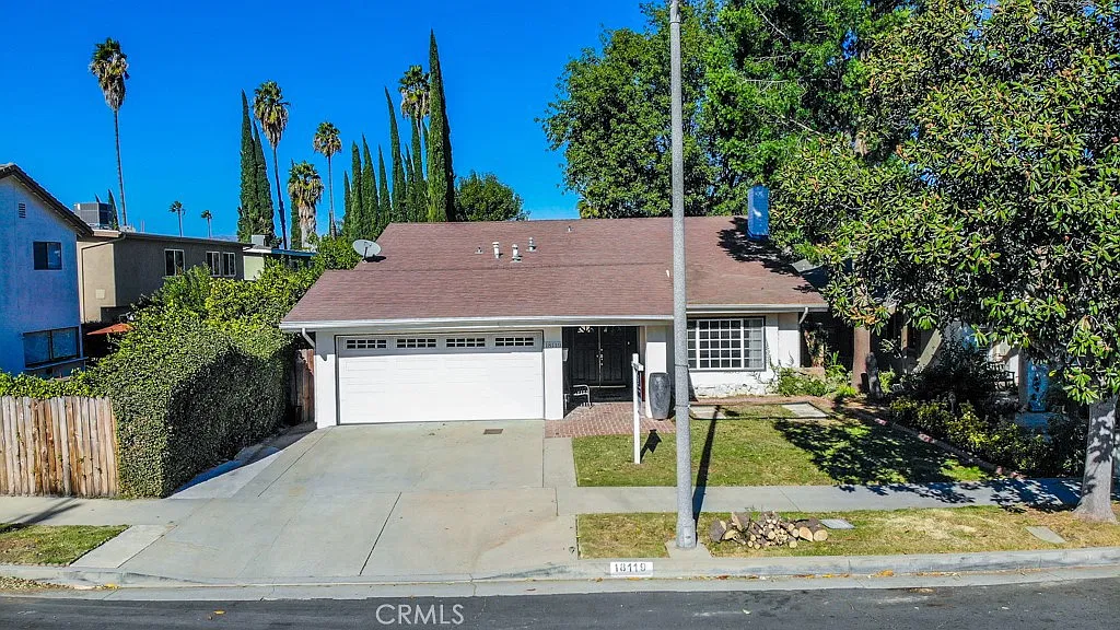 3 bed, 2.5 bath, 1876 sqft, $4,000 — Photo 3