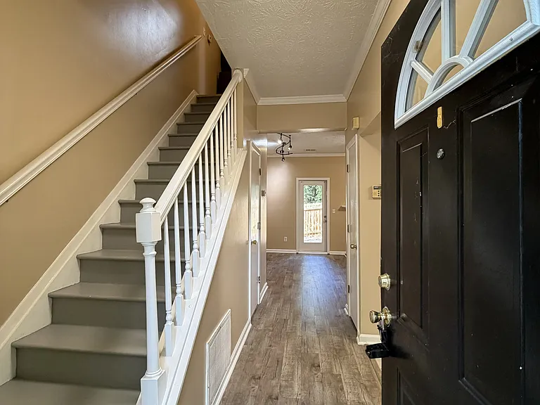 208 Wedgewood Way — Photo 41