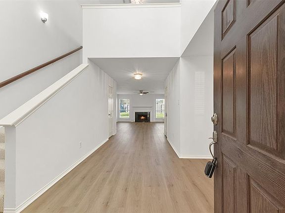 4th image of 15303 Court Green Trail