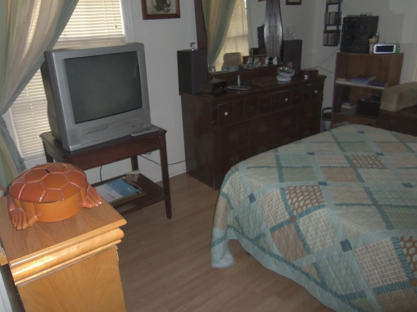 914 Stetson — Photo 4
