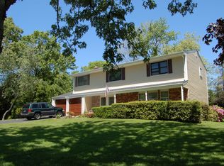 7 Rhetta Ln, Port Jefferson Station, NY 11776