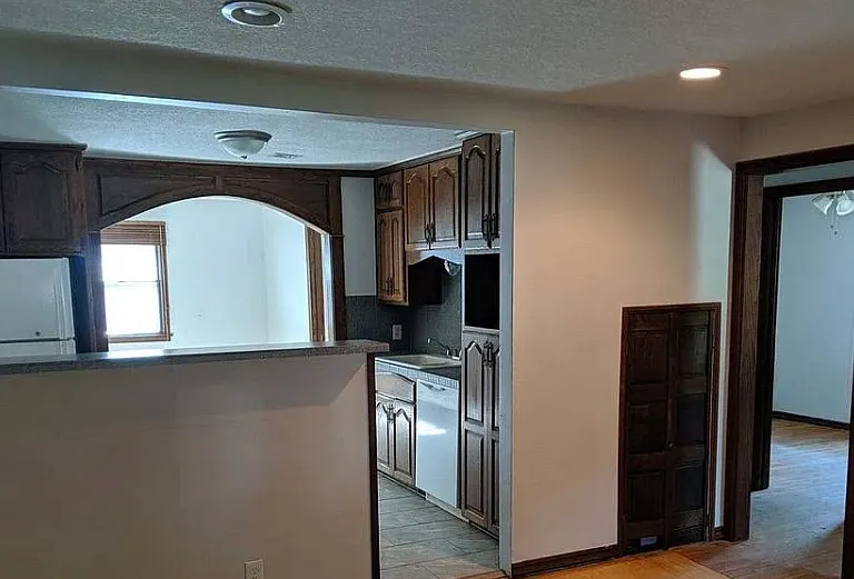 514 S All Hallows Ave — Photo 3