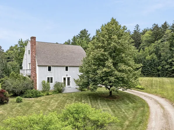 10 Arrowhead Ridge Road, Freeport, ME 04032