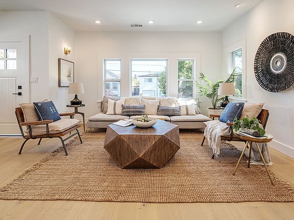 _4_842 58th St - (5).jpg