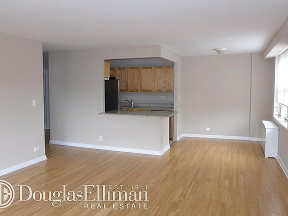 3rd image of 80 N Moore St APT 24C