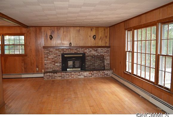 1st image of 133 Lakeview Dr