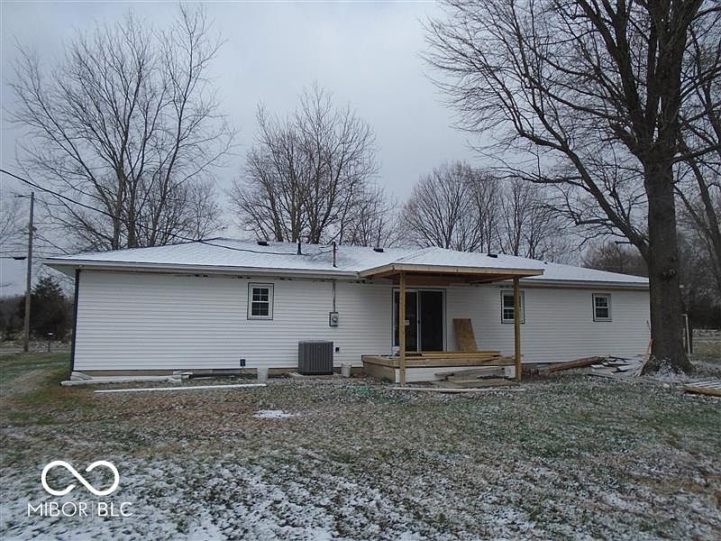 2nd image of 1557 W Booe Rd