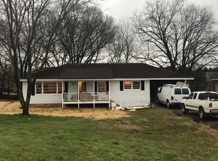 16 Briarwood Ln, Cartersville, GA 30120