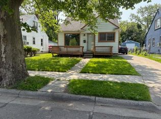 19495 Grandview St, Detroit, MI 48219