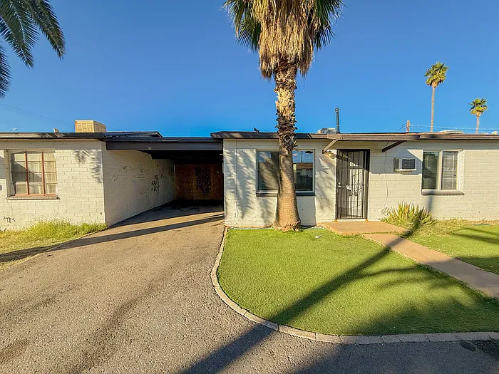 Building Photo - 2 E Navajo Rd #E