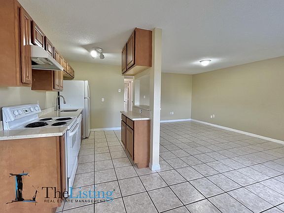 3rd image of 1112 Doss Ave