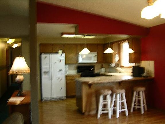 3rd image of 6115 S Lee Ct