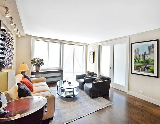 Rented by Peter Ashe | media 32